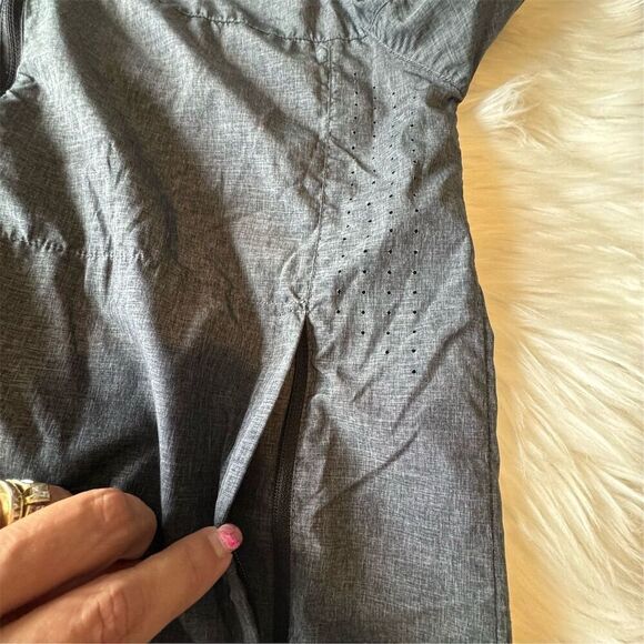 Isaora Men's Gray Packable Lightweight Shell Jacket Windbreaker Rain Hooded S - Picture 4 of 11